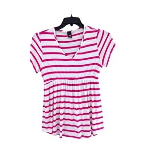 ⭐PINC Maternity,cream and pink Barbie Core striped v-neck Tshirt, XL